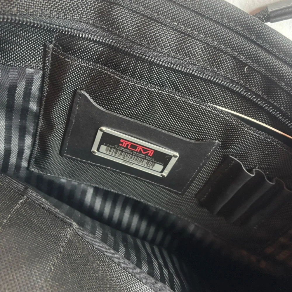 TUMI Alpha Laptop Briefcase Black Ballistic 207D3 Lightweight Quality Nylon